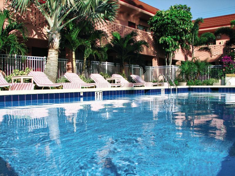 Away Inn Lauderdale-by-the-Sea Buitenkant foto