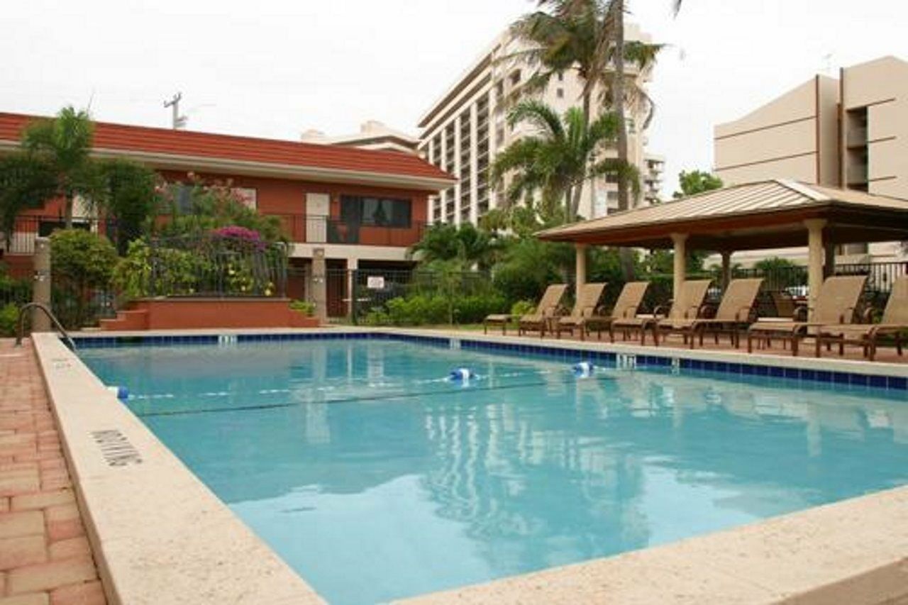 Away Inn Lauderdale-by-the-Sea Buitenkant foto
